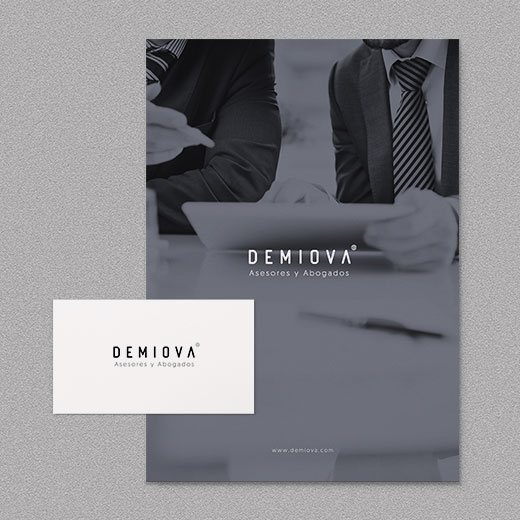 Branding para Demiova. Logotipos, tarjetas, papelería, señalética y rótulos.